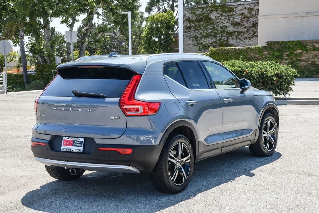 Thumbnail: 2023 Volvo XC40 - 8
