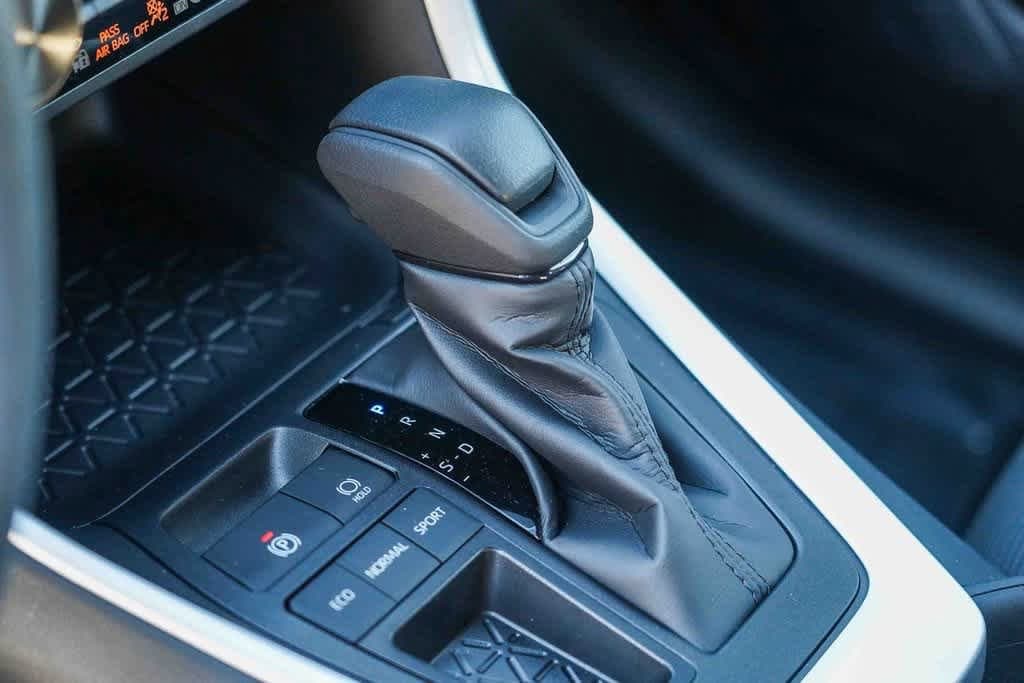 Thumbnail: 2025 Toyota RAV4 - 19