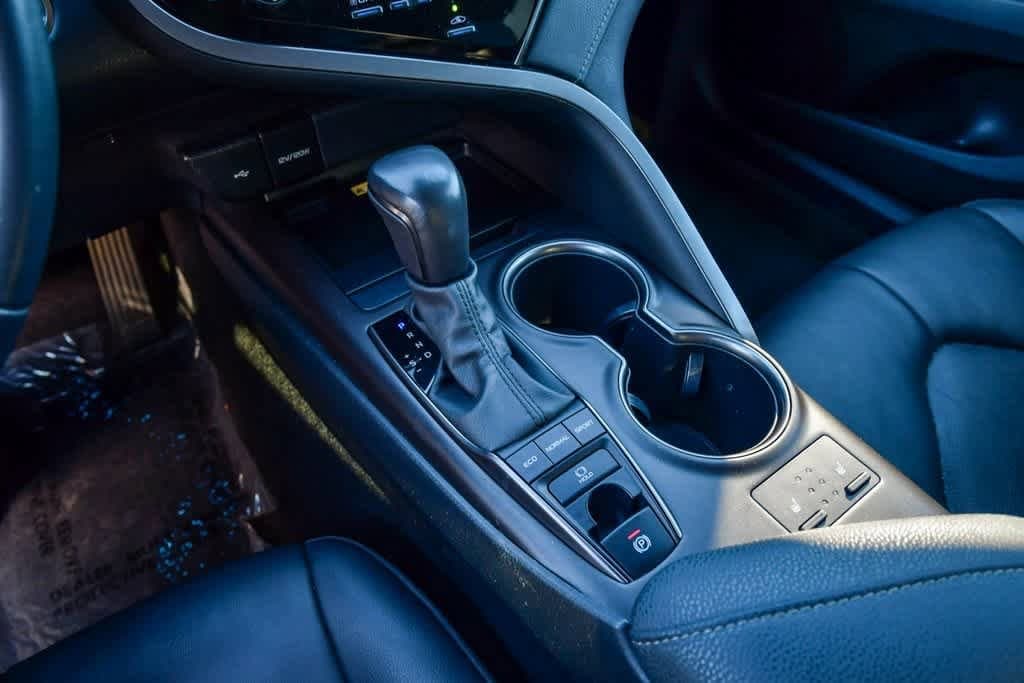 Thumbnail: 2023 Toyota Camry - 21