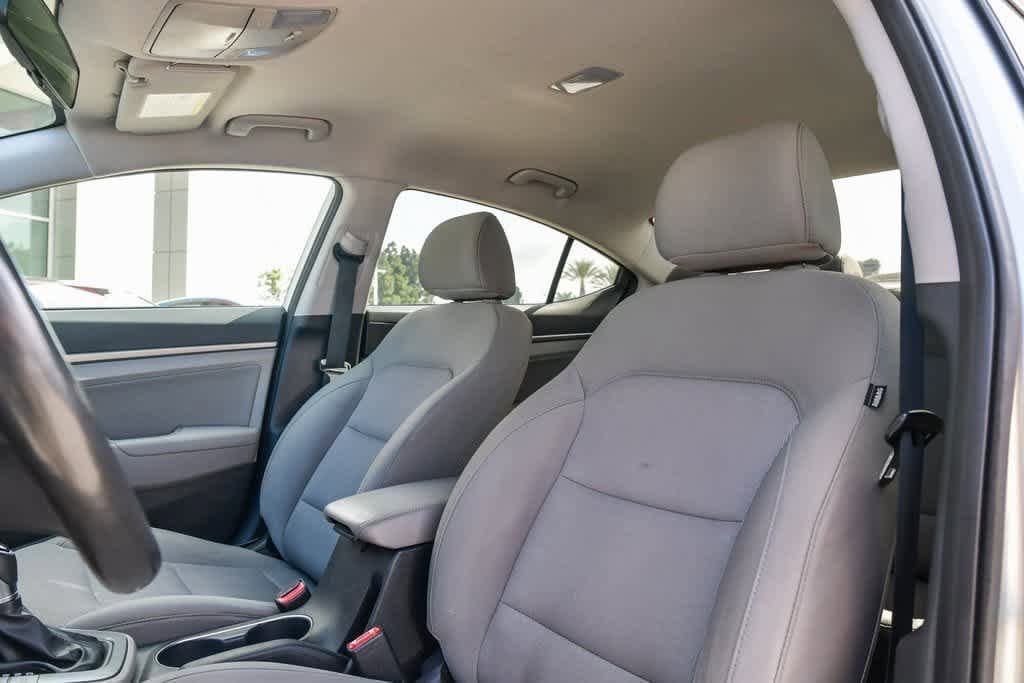 Thumbnail: 2017 Hyundai Elantra - 17