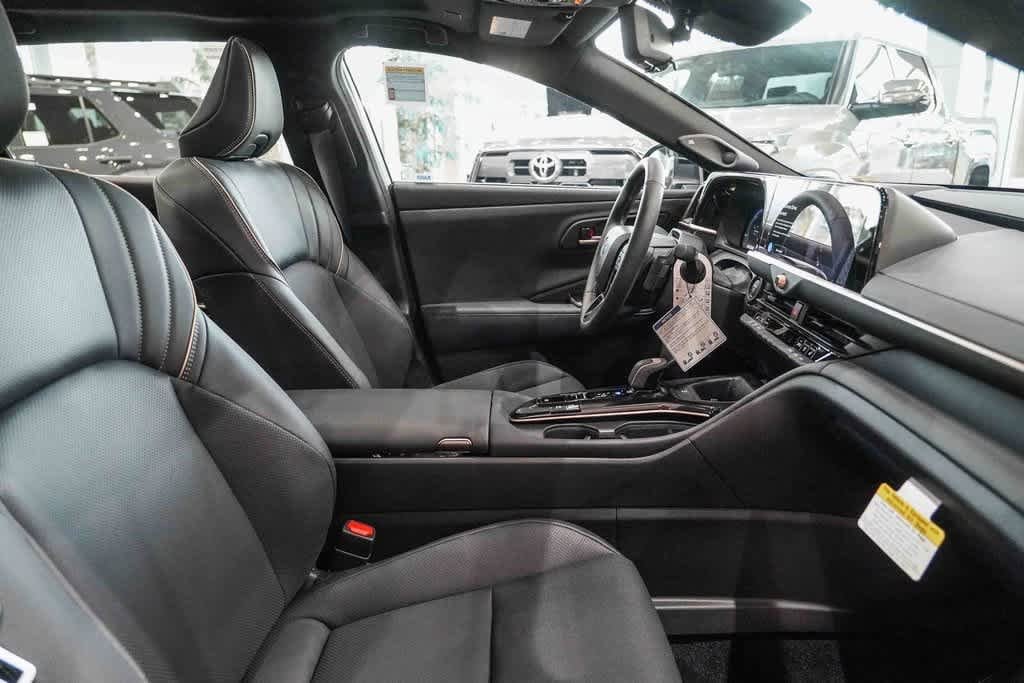 Thumbnail: 2025 Toyota Crown Signia - 17