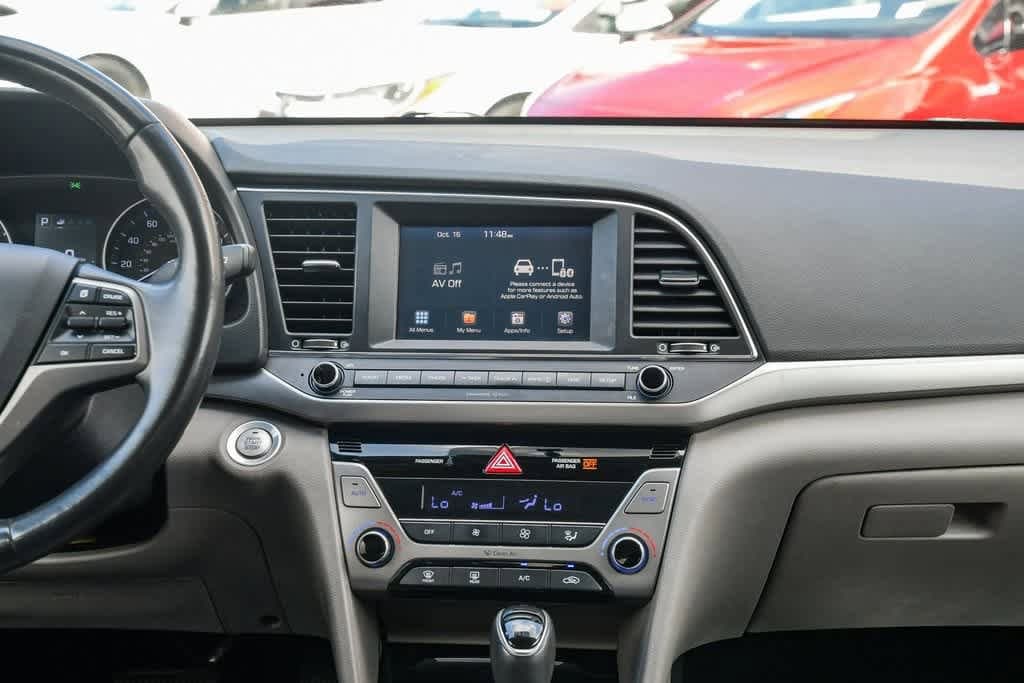 Thumbnail: 2017 Hyundai Elantra - 13