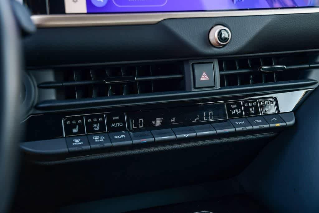 Thumbnail: 2025 Toyota Crown - 20