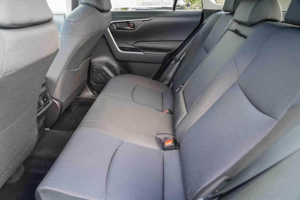 Thumbnail: 2025 Toyota RAV4 - 18