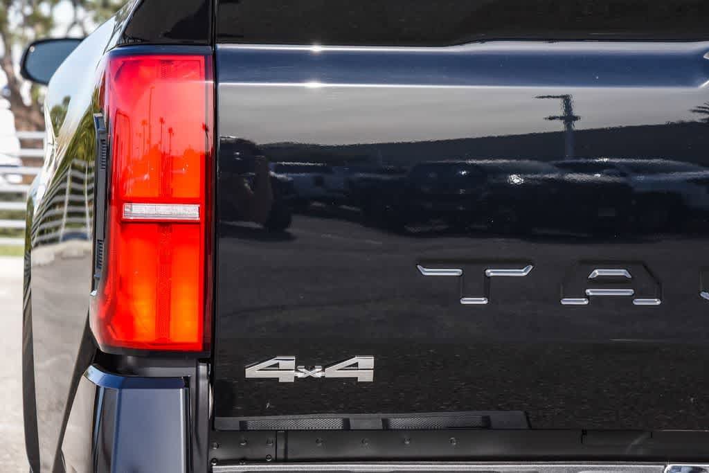 2026 Toyota Tacoma SR5 - Photo 9