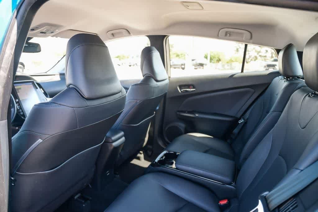 Thumbnail: 2017 Toyota Prius Prime - 18