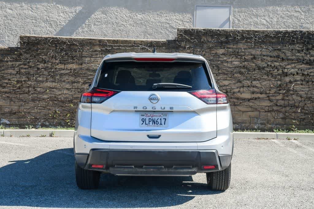 2024 Nissan Rogue S photo 3