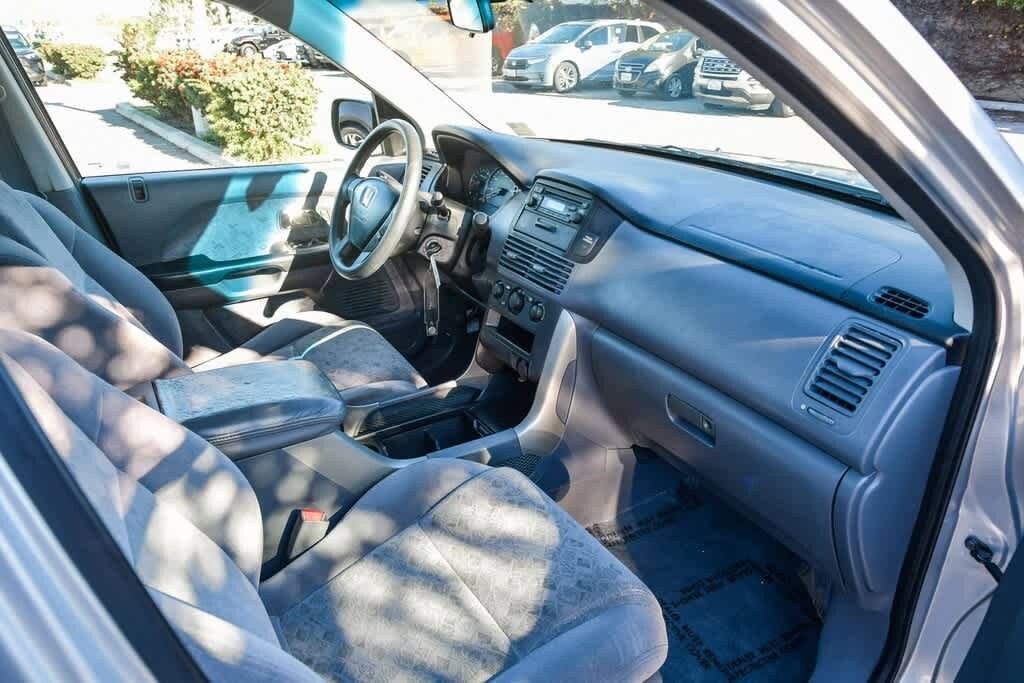 Thumbnail: 2005 Honda Pilot - 15