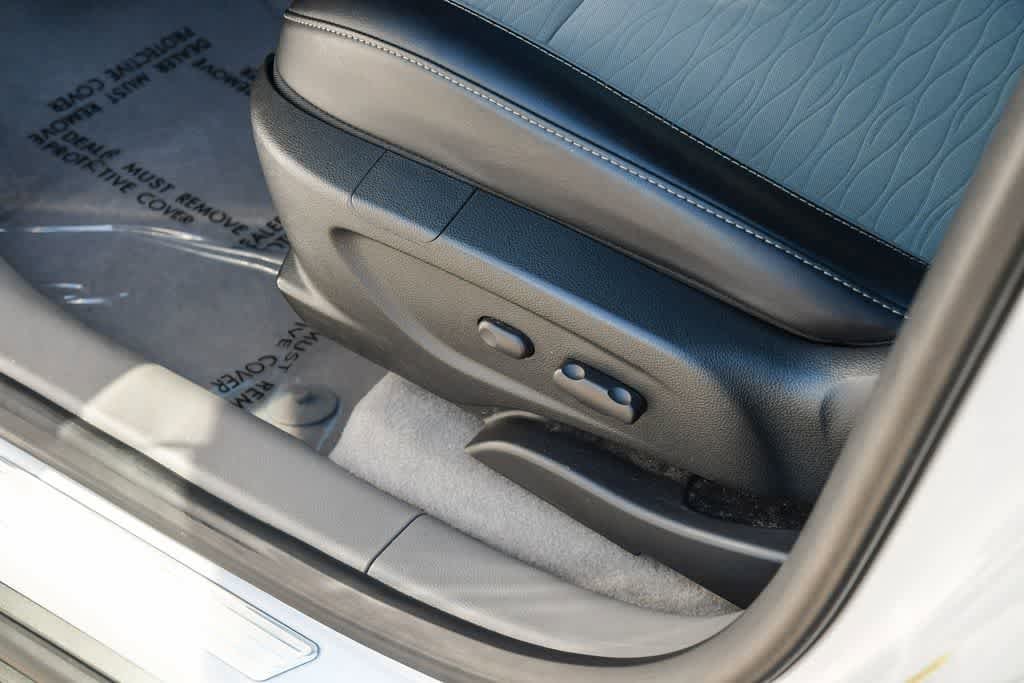 Thumbnail: 2016 Buick Encore - 24