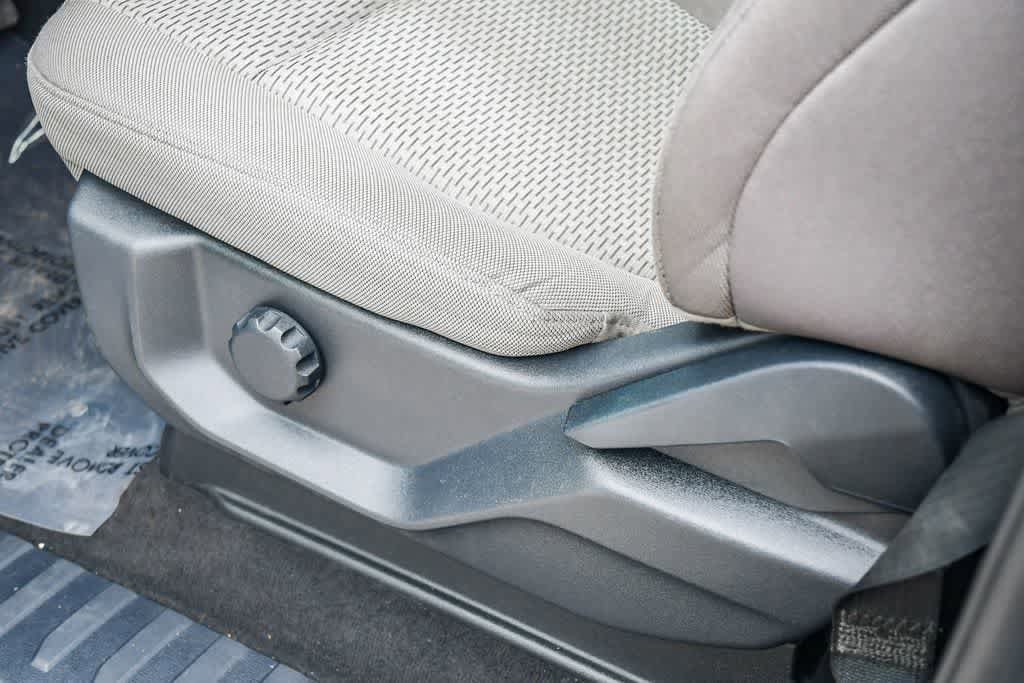 Thumbnail: 2022 Ford Econoline - 28