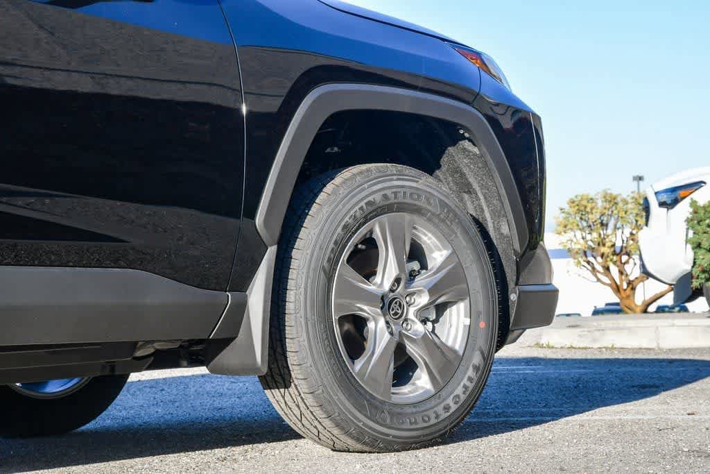 Thumbnail: 2025 Toyota RAV4 - 11