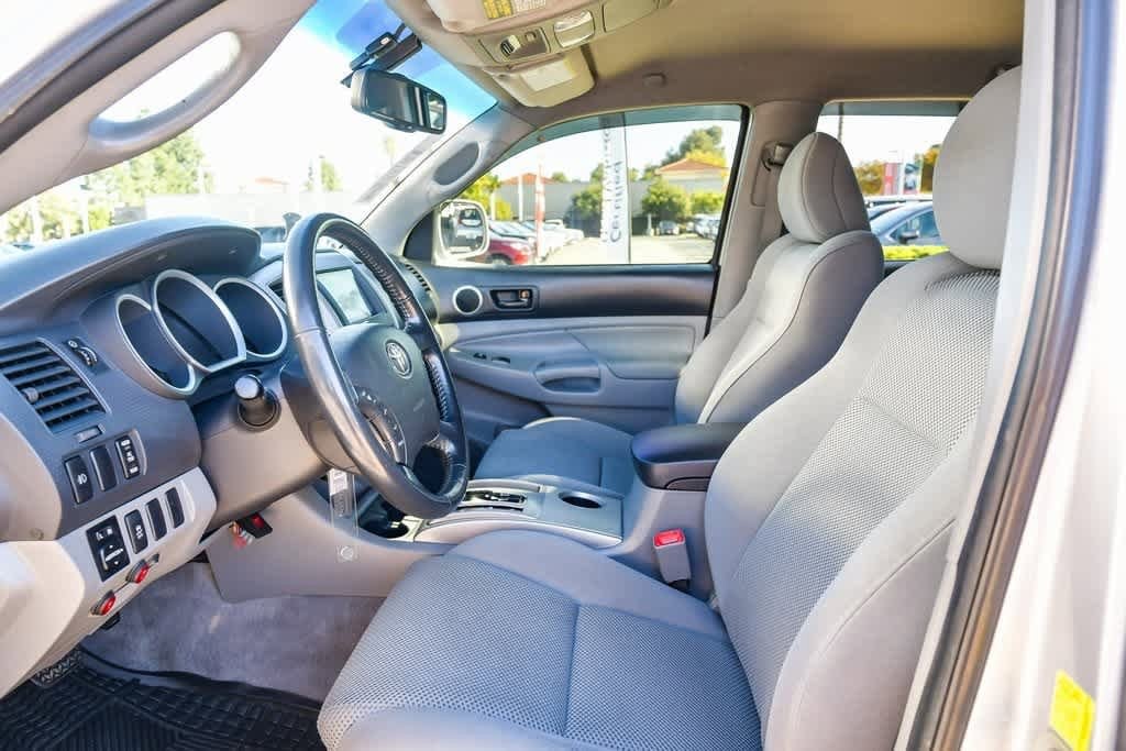 Thumbnail: 2011 Toyota Tacoma - 20