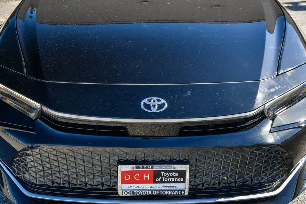 Thumbnail: 2023 Toyota Crown - 5