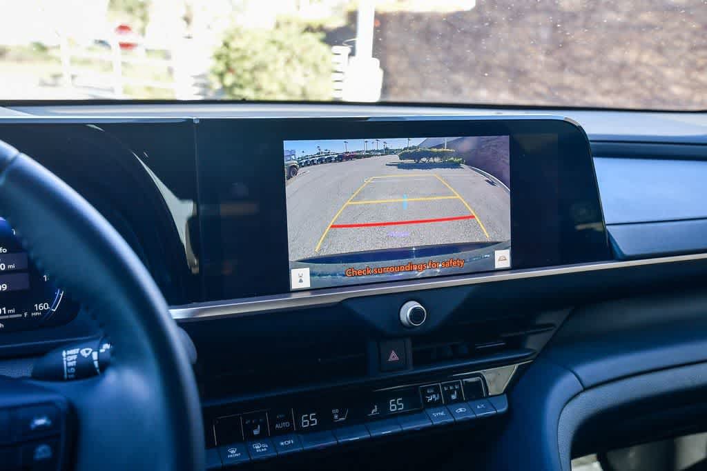 Thumbnail: 2023 Toyota Crown - 22