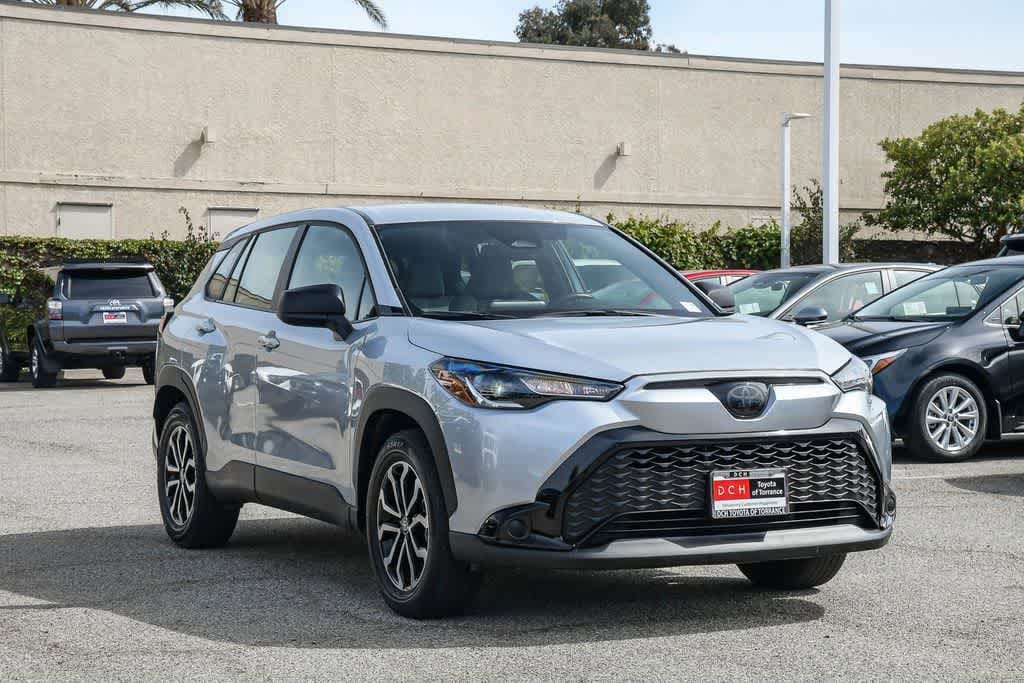 Thumbnail: 2025 Toyota Corolla Cross - 2