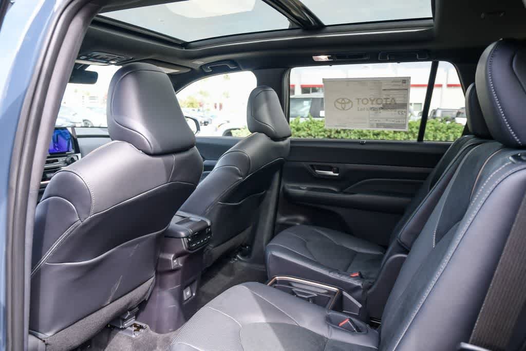 Thumbnail: 2026 Toyota Grand Highlander - 19