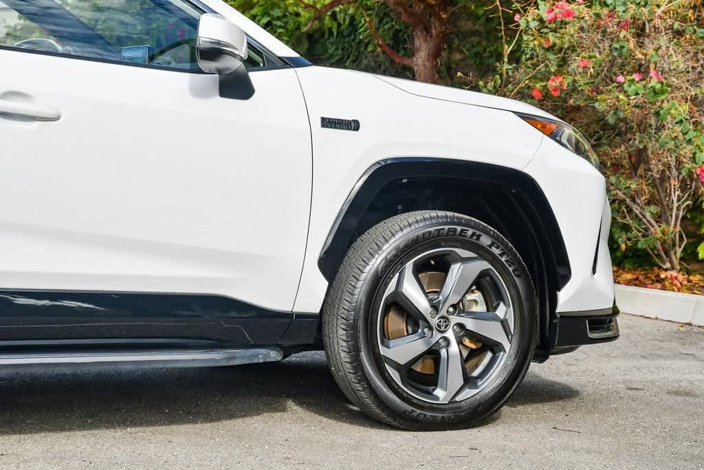 Thumbnail: 2021 Toyota RAV4 - 11