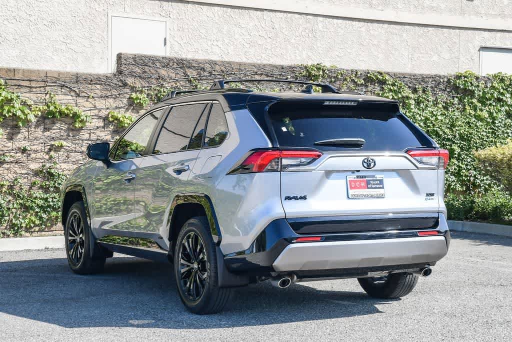 Thumbnail: 2025 Toyota RAV4 - 9
