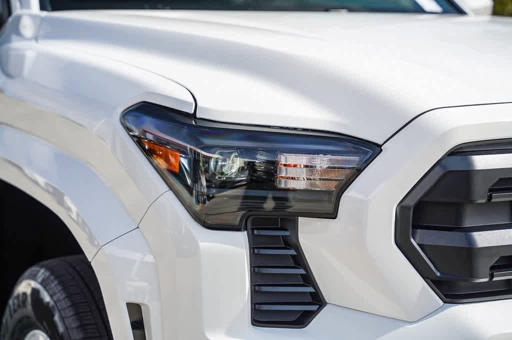 2025 Toyota Tacoma SR5 4
