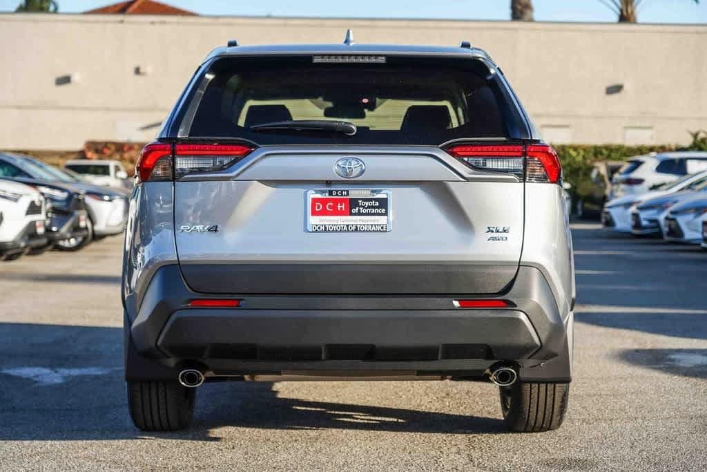 Thumbnail: 2025 Toyota RAV4 - 7