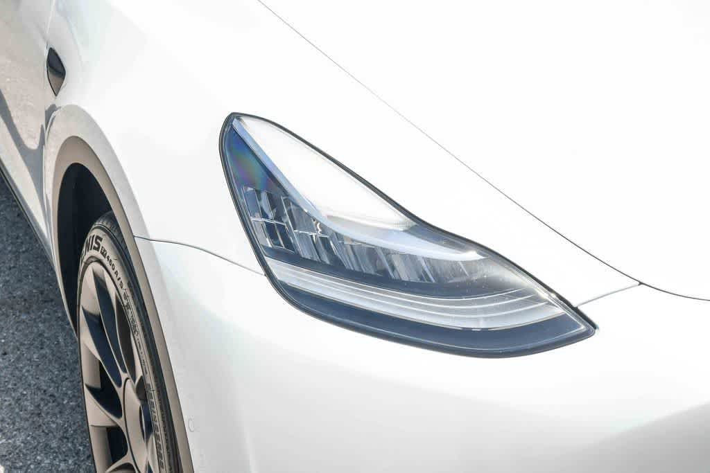 2022 Tesla Model Y Long Range photo 4