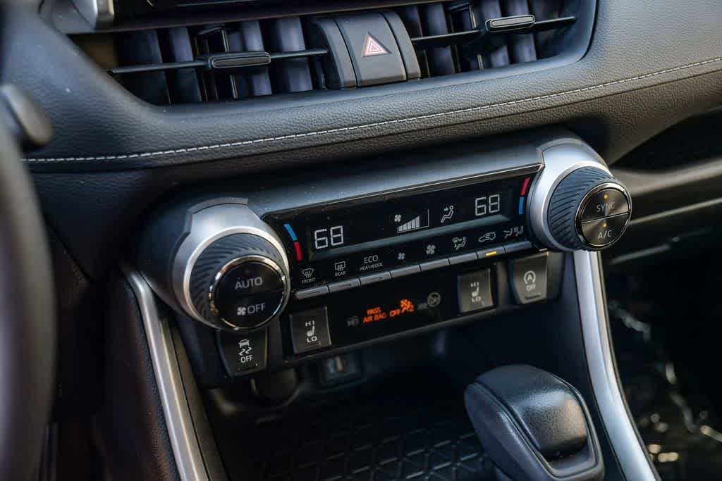 Thumbnail: 2023 Toyota RAV4 - 21