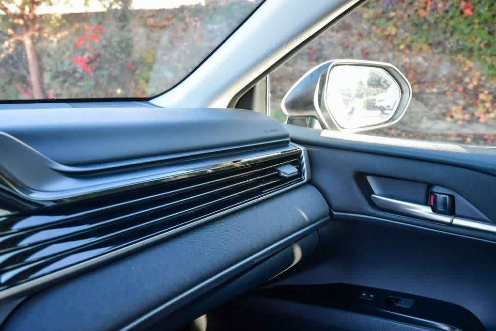 Thumbnail: 2025 Toyota Camry - 24