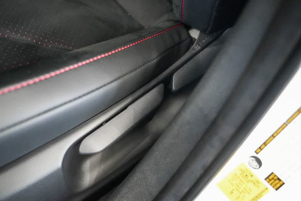 2026 Toyota GR Corolla - Photo 21