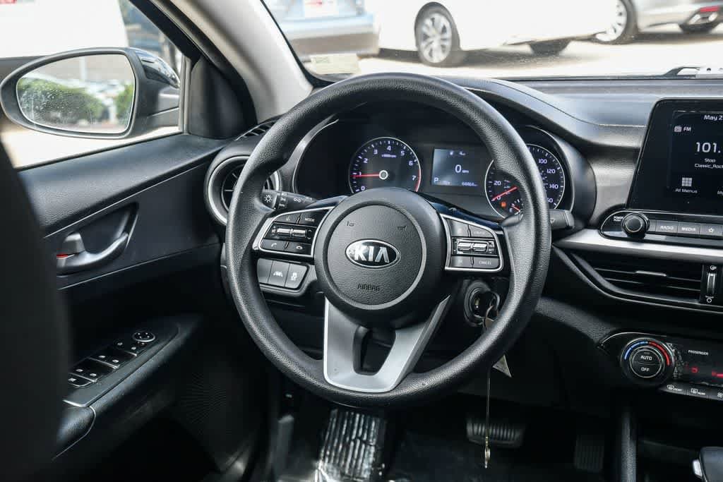 Thumbnail: 2019 Kia Forte - 12