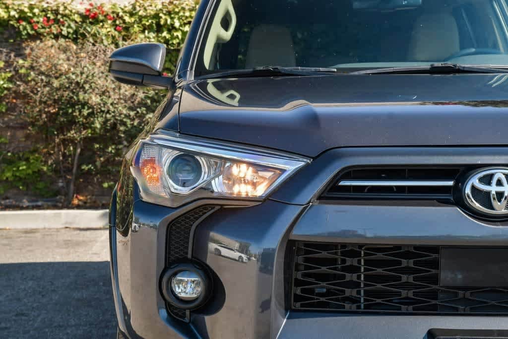 Thumbnail: 2023 Toyota 4Runner - 4