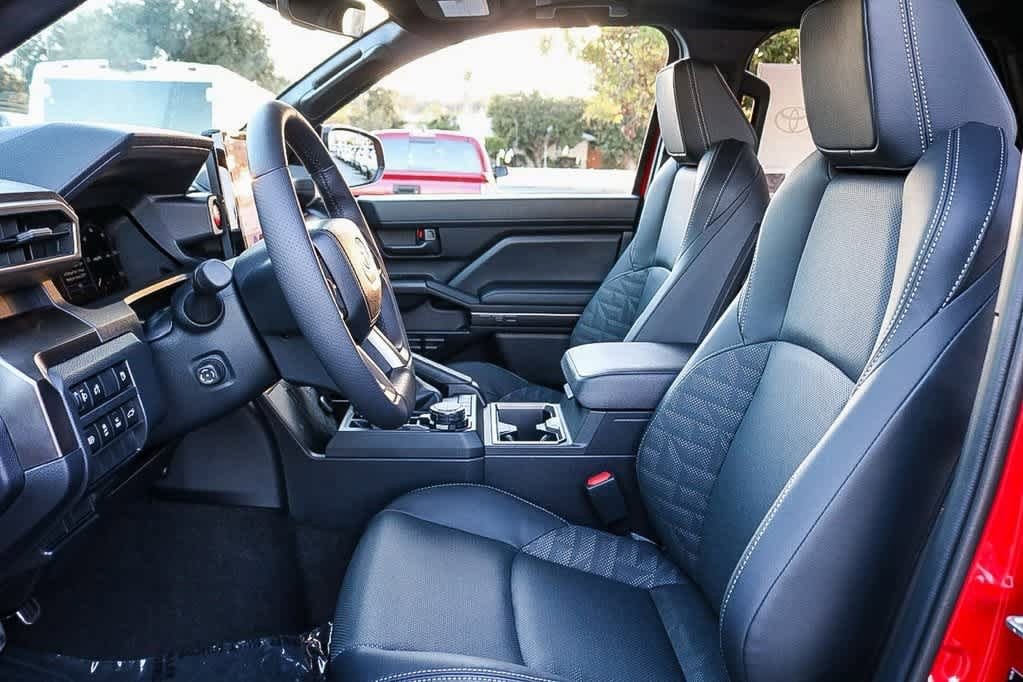 Thumbnail: 2025 Toyota 4Runner - 17