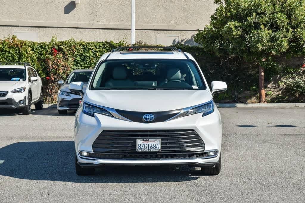 Certified 2022 Toyota Sienna XLE with VIN 5TDJRKECXNS090044 for sale in Torrance, CA