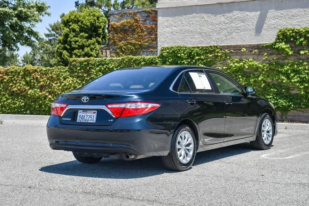 2015 Toyota Camry LE 6