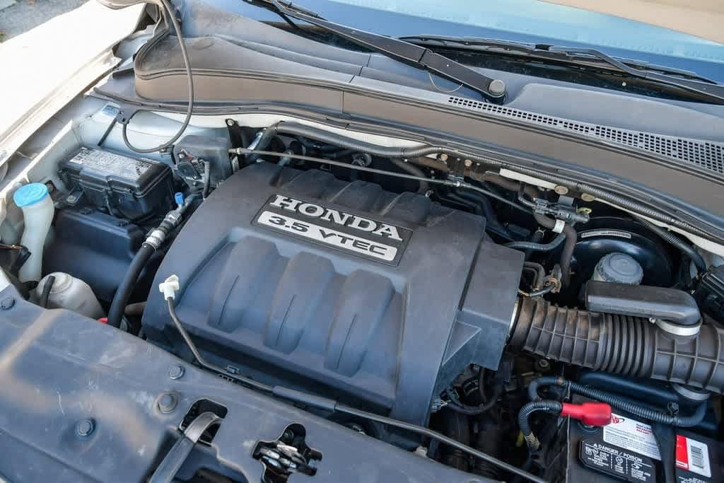 Thumbnail: 2005 Honda Pilot - 29