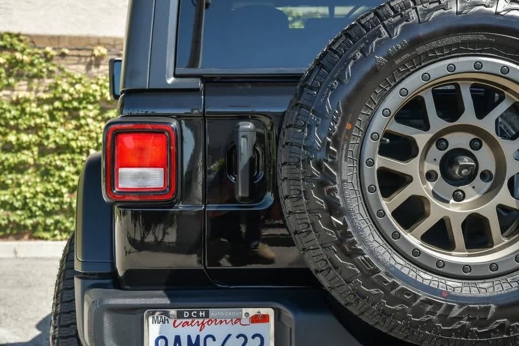 Thumbnail: 2022 Jeep Wrangler - 10