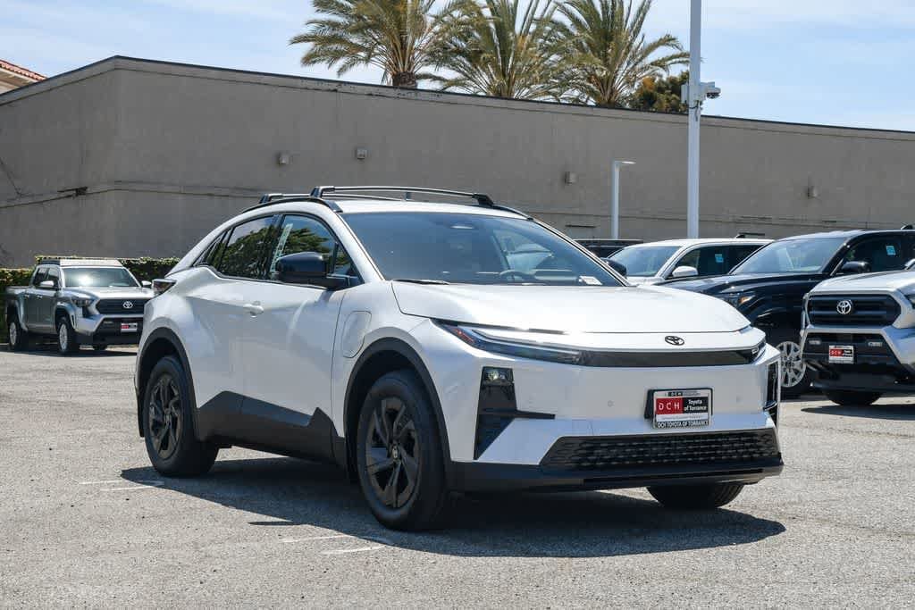 Thumbnail: 2026 Toyota C-HR - 3