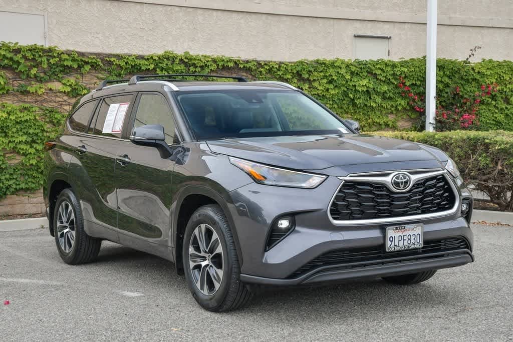2024 Toyota Highlander XLE 3