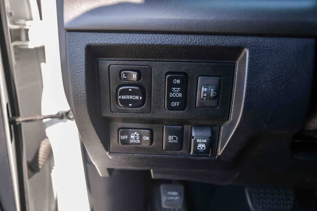 2020 Toyota Tundra SR5 28