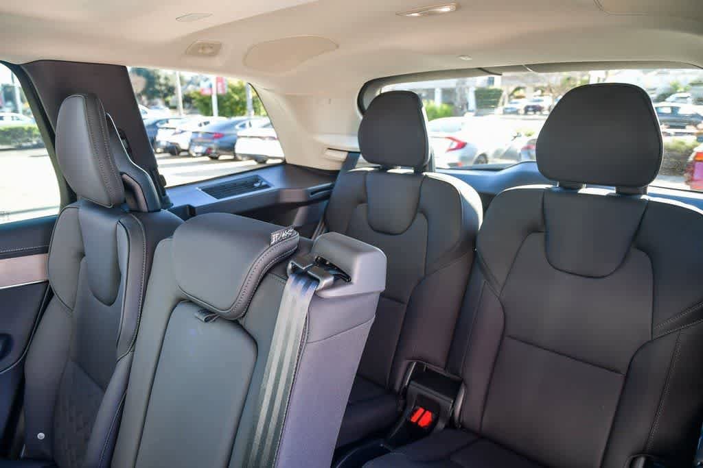 Thumbnail: 2025 Volvo XC90 - 19