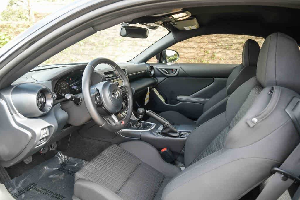 Thumbnail: 2024 Toyota GR86 - 20