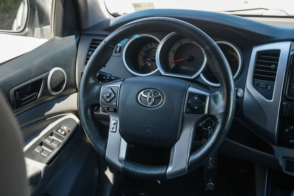 Thumbnail: 2015 Toyota Tacoma - 12