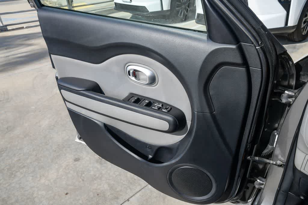 Thumbnail: 2016 Kia Soul - 25