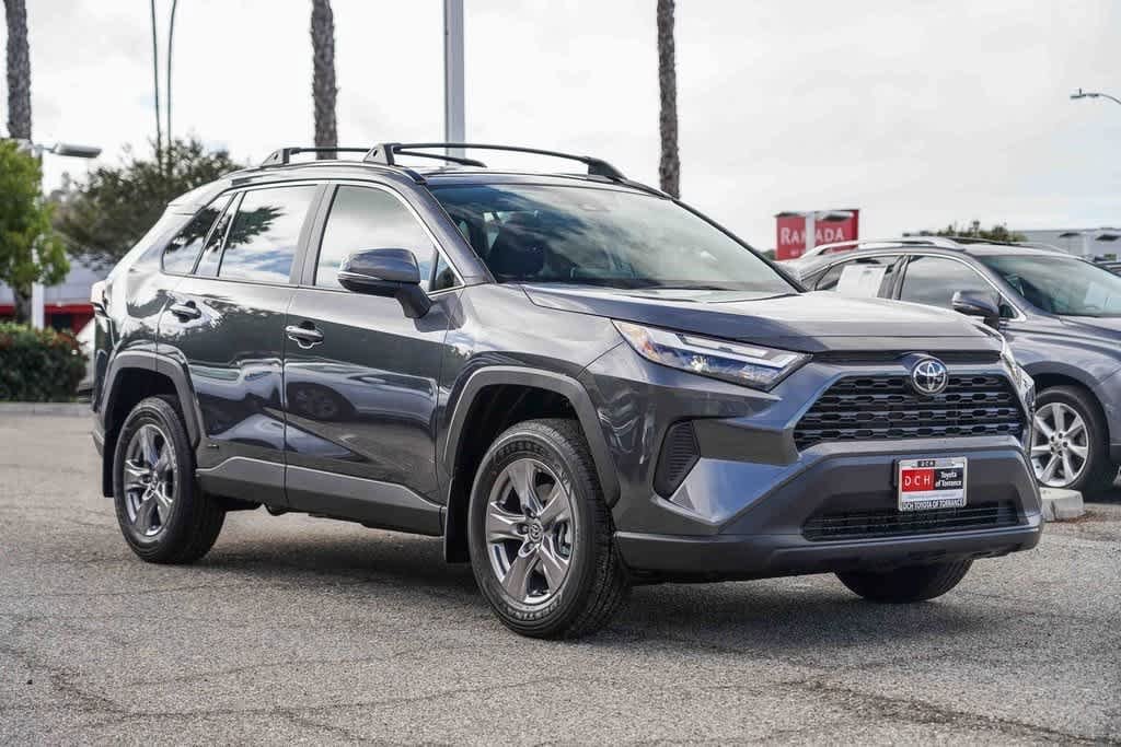 Thumbnail: 2025 Toyota RAV4 - 5