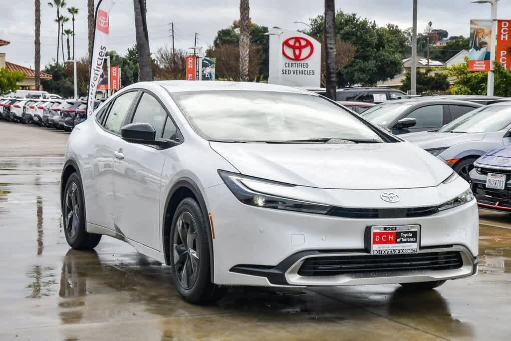 Thumbnail: 2026 Toyota Prius - 3
