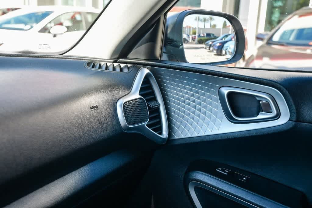 Thumbnail: 2020 Kia Soul - 29