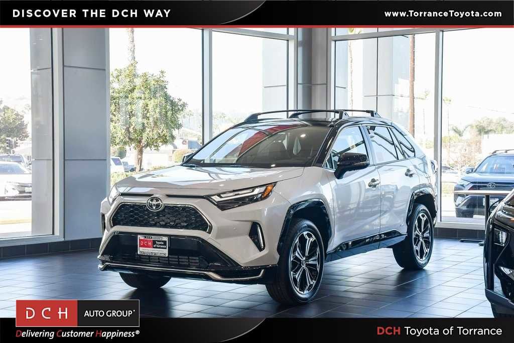 2025 Toyota RAV4 XSE's photo