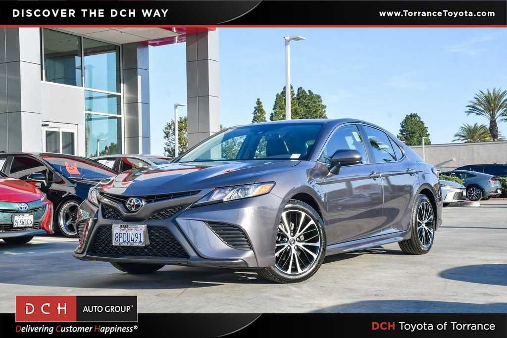 2020 Toyota Camry SE