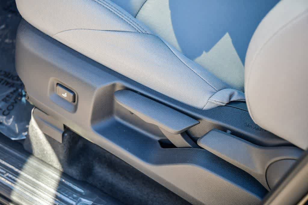 2026 Toyota Tacoma SR5 - Photo 22