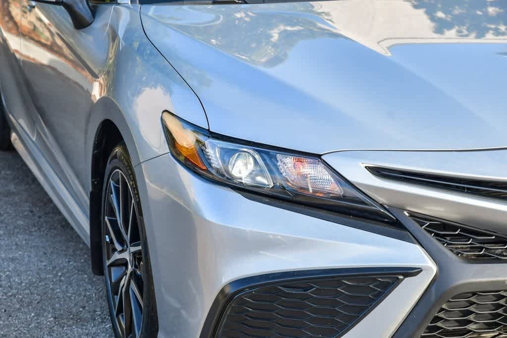 2023 Toyota Camry SE photo 4