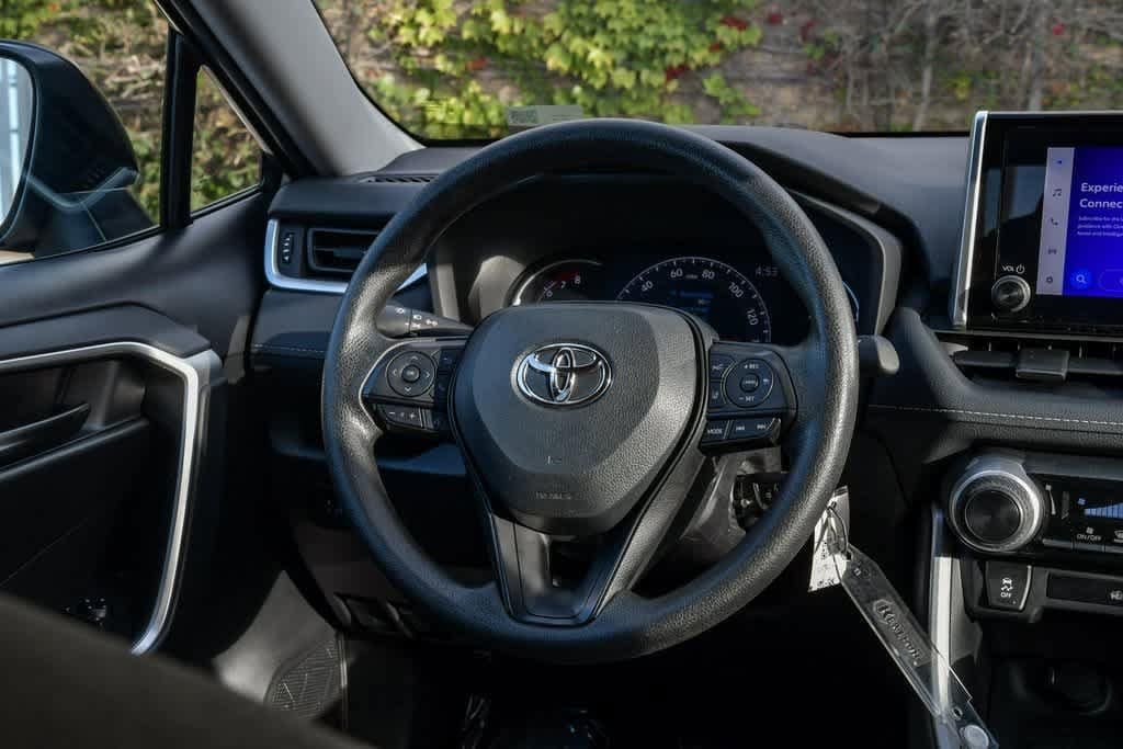 Thumbnail: 2025 Toyota RAV4 - 12